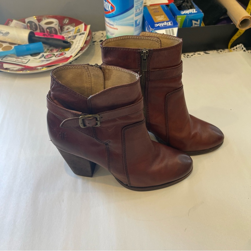 FRYE Patty Riding Boots Booties Brown Red-ish Leather High Block Heels size 8M